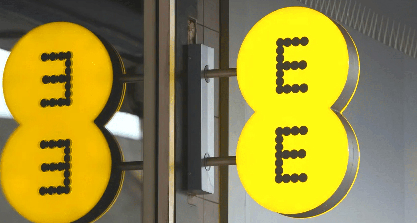Business Fortune EE Faces Widespread Outages